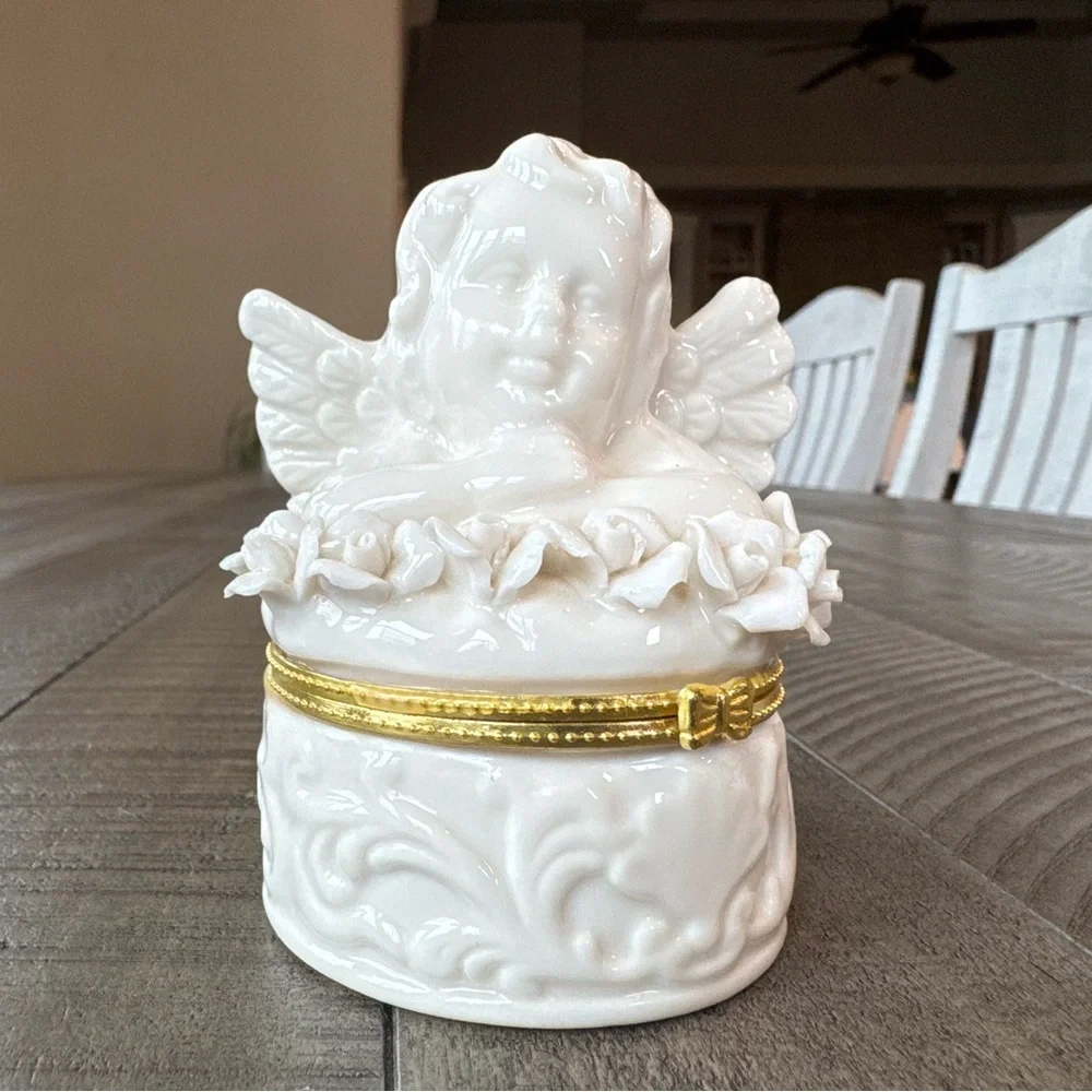 Vintage Cherub Angel Trinket/Jewelry Box Jar Container